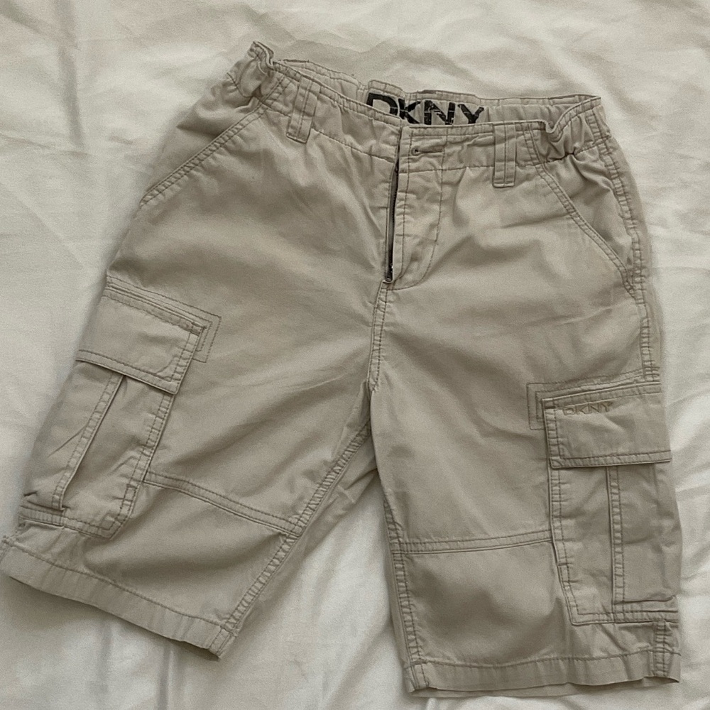 DKNY Men's Beige Cargo Shorts